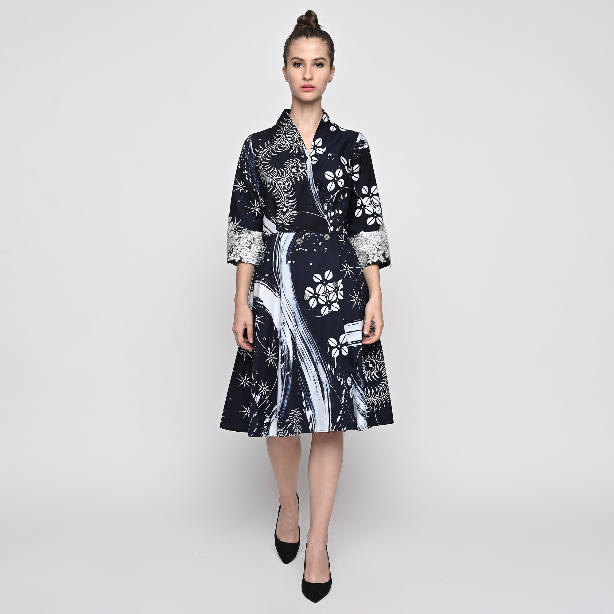 Nova Batik Ombak Dress – Entin Gartini